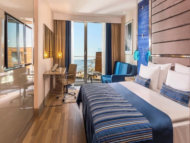 Premium Room, 1 King Bed with Sofa bed (Side Sea View)