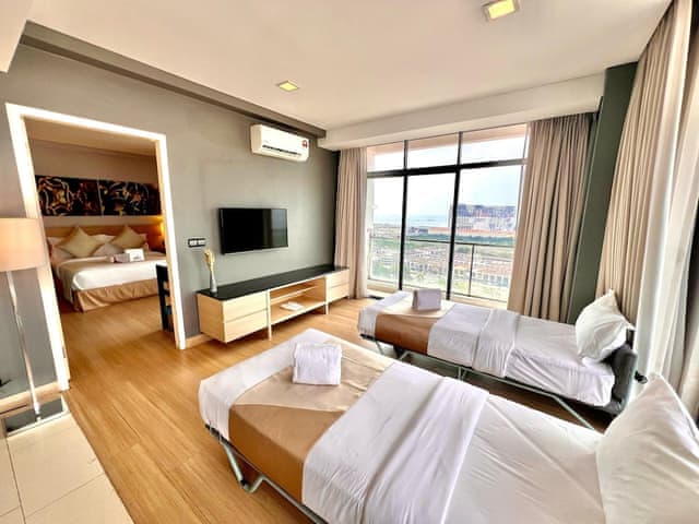 Family Quadruple Room, Non Smoking, City View