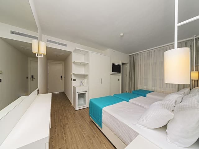 Standard Double or Twin Room, Partial Sea View