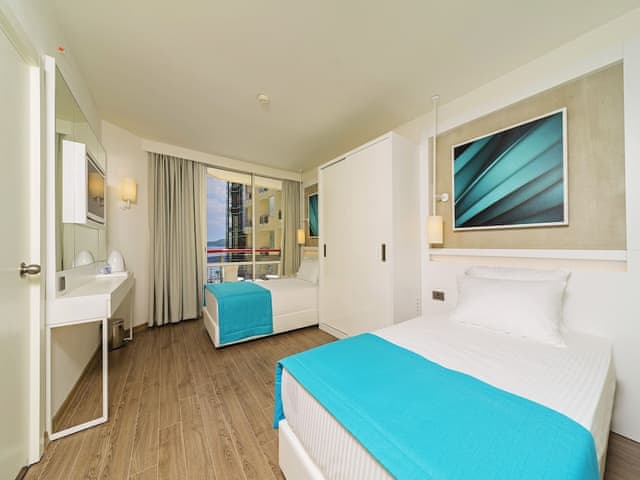 Standard Double or Twin Room, Partial Sea View
