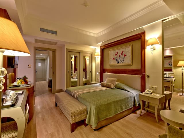 Family Room, 2 Bedrooms, Garden View