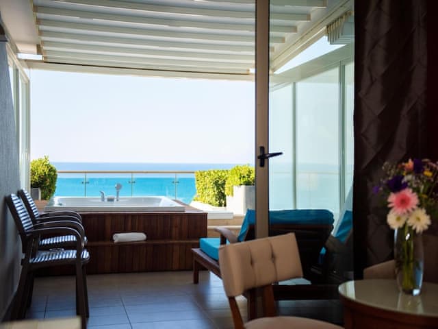 Deluxe Room, Jetted Tub, Partial Sea View