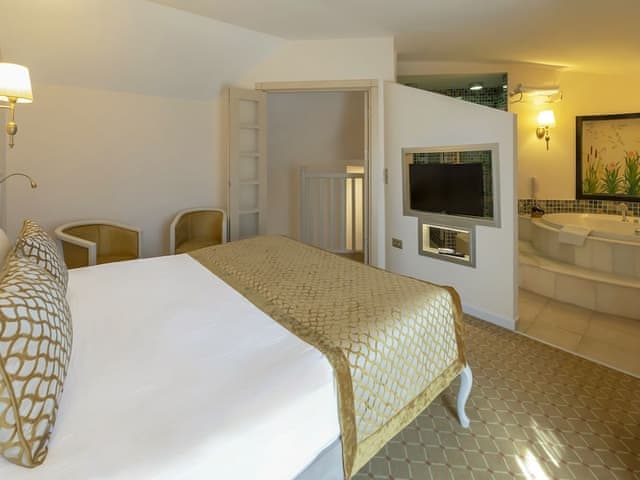 Club Duplex Room With Spa Bath