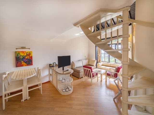 Club Duplex Family Room