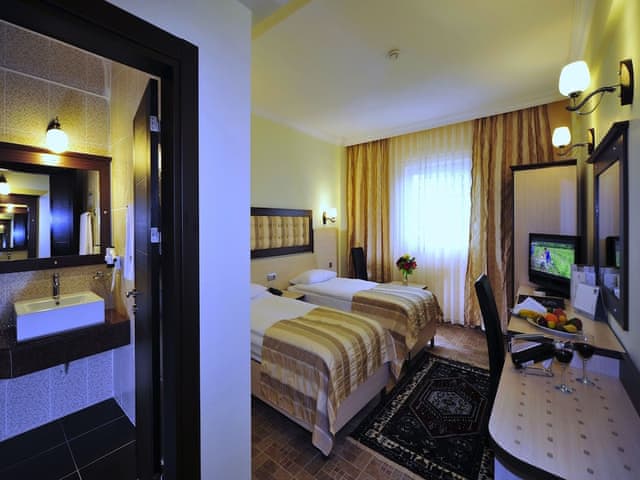 Comfort Triple Room