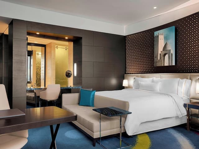 Deluxe Room, 1 King Bed, Non Smoking, City View