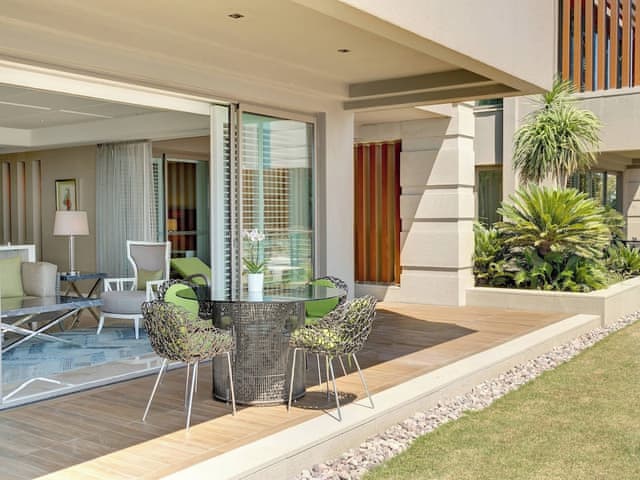 Suite, 1 Double Bed, Sea View (Balcony)