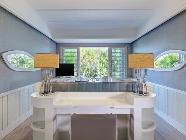 Deluxe Room, 1 King Bed, Balcony, Sea View