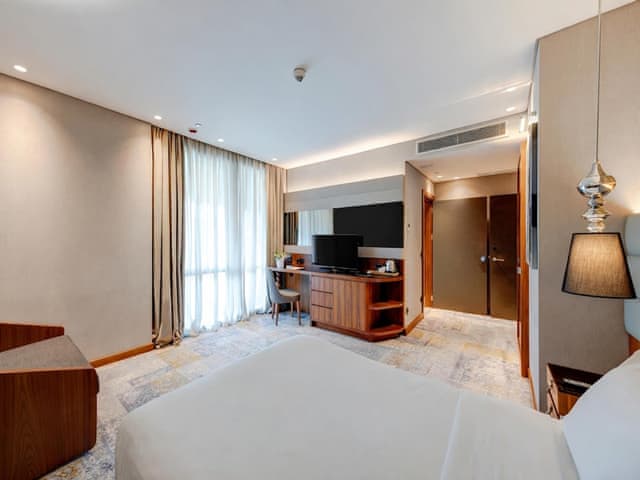 Standard Room, 1 Queen Bed (Accessible)
