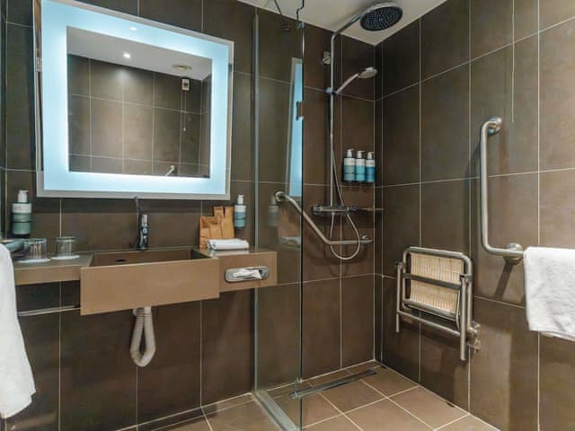 Superior Room, 1 Queen Bed, Accessible