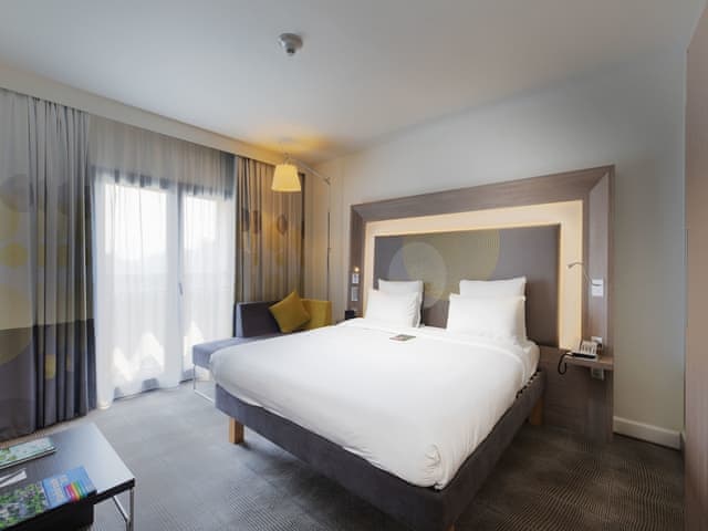 Superior Room, 1 Queen Bed, Accessible