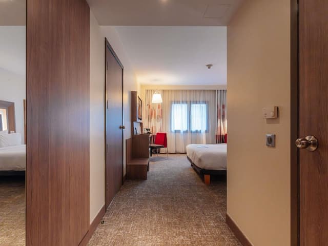 Superior Room, 1 Queen Bed, Accessible