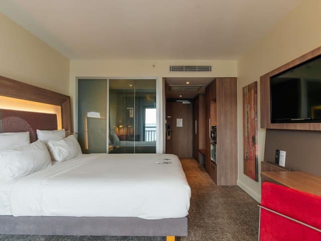 Executive Room, 1 Queen Bed with Sofa bed, Accessible, Sea View