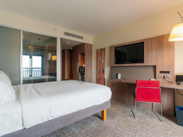 Executive Room, 1 Queen Bed with Sofa bed, Accessible, Sea View