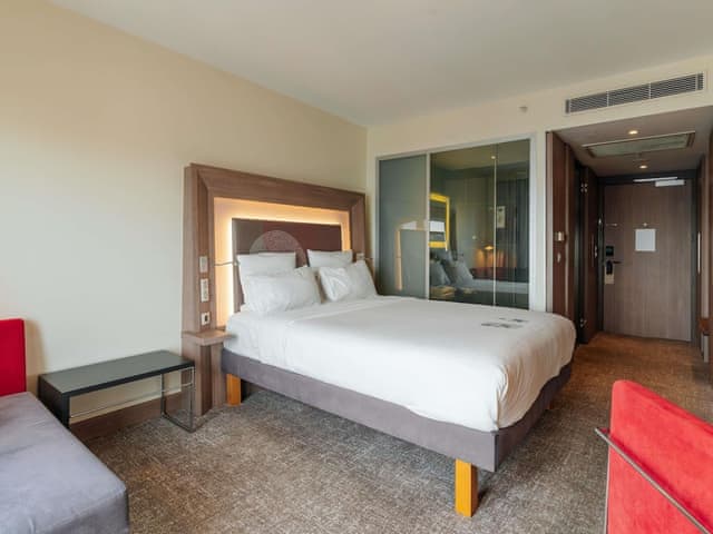 Executive Room, 1 Queen Bed with Sofa bed, Accessible, Sea View
