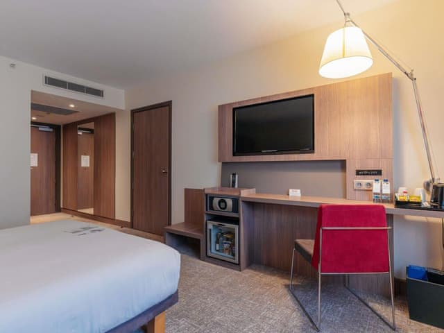 Superior Room, 1 Queen Bed, Accessible