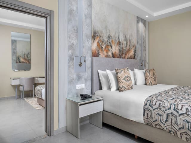 Deluxe Family Room (Two Double Connected)