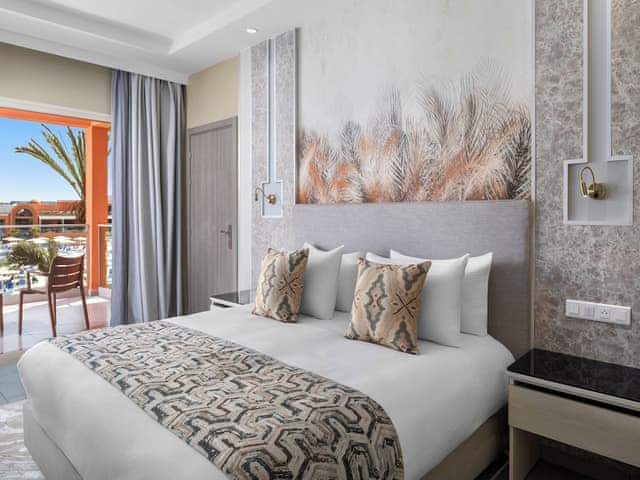 Deluxe Family Room (Two Double Connected)