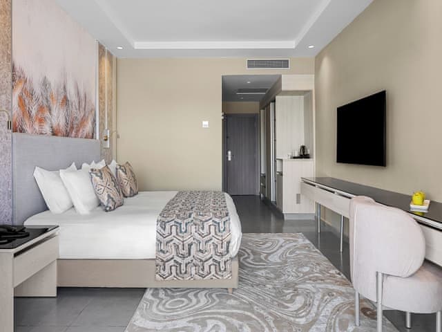 Deluxe Pool view Room