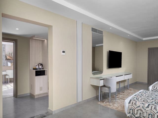 Deluxe Large Family Room