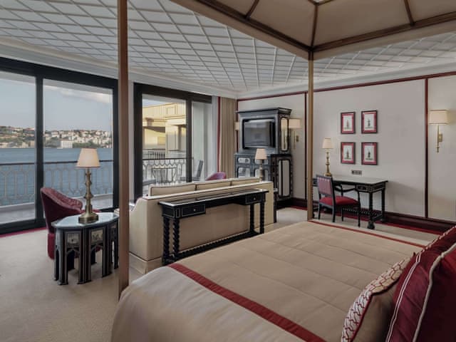 Deluxe Ciragan Bosphorus View King Room