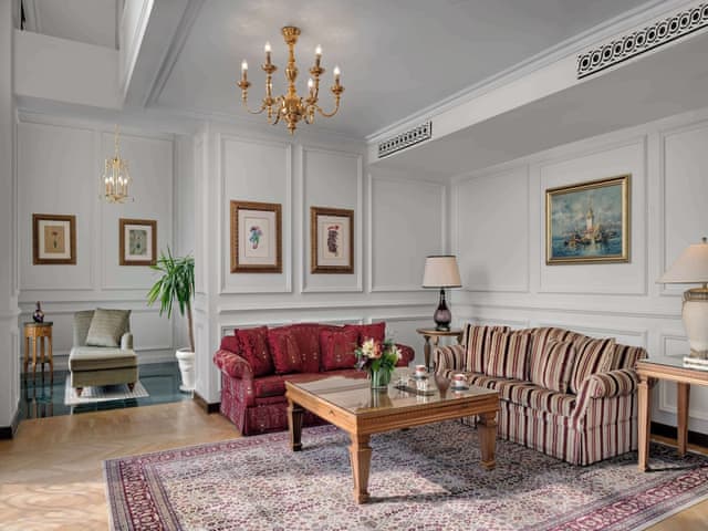 Valide Sultan Suite