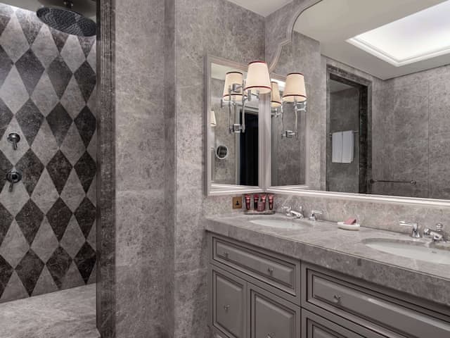 Deluxe Ciragan Bosphorus View King Room