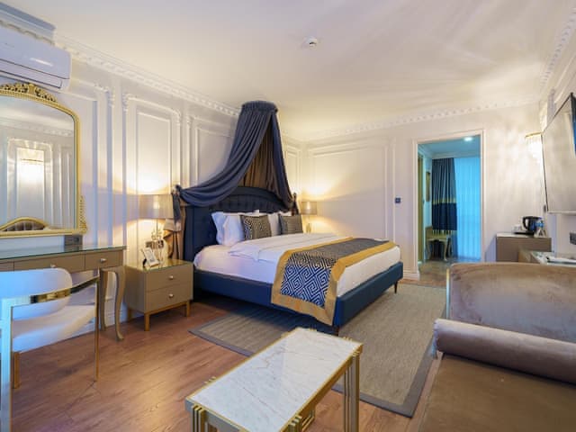 Superior Room, 1 King Bed, Sea View