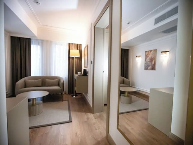 Suite, 1 Double Bed, Sea View