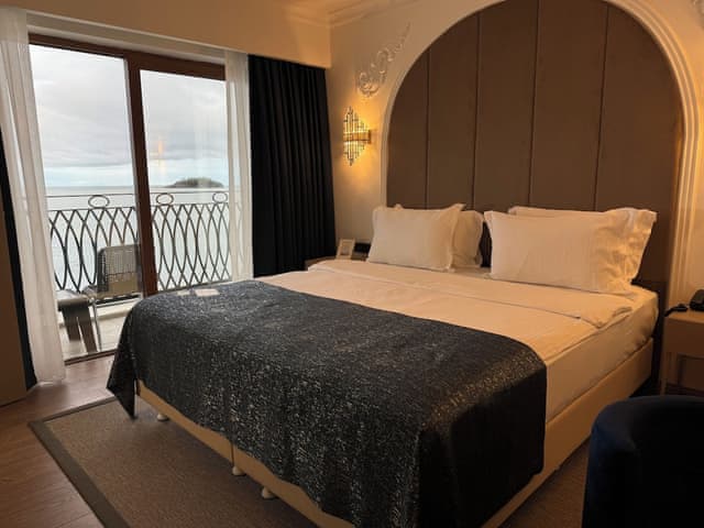 Deluxe Room, 1 Double Bed, Sea View