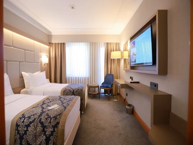 Room, 2 Twin Beds, Sea View