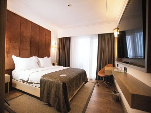 Suite, 1 Double Bed, Sea View