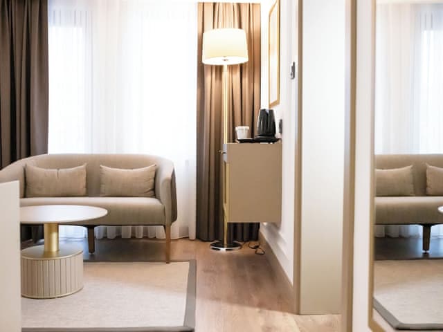 Suite, 1 Double Bed, Sea View