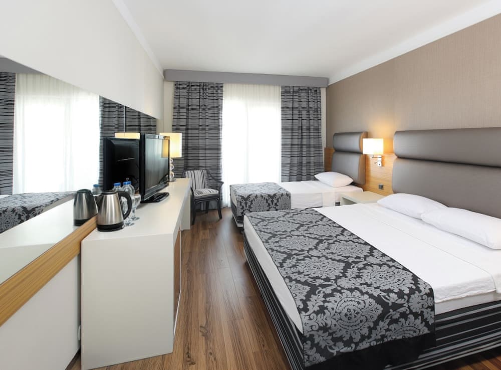 Cettia Beach Resort - Adults Only