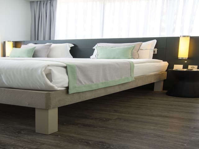 Standard Room (King)