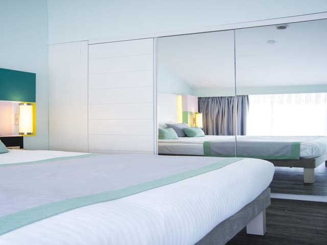 Standard Room (King)