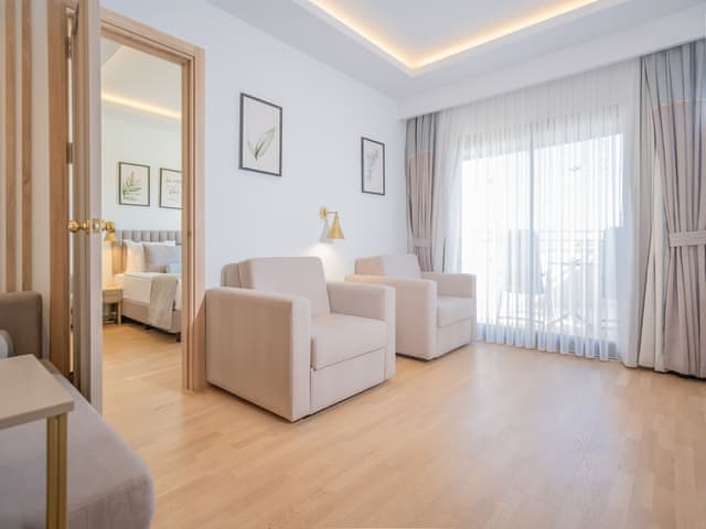 Suite Room Land View