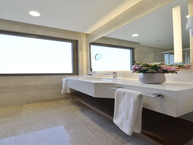 Premium Room, 1 Queen Bed with Sofa bed, City View