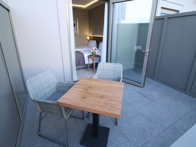 Standard Room, 2 Twin Beds, Balcony, City View