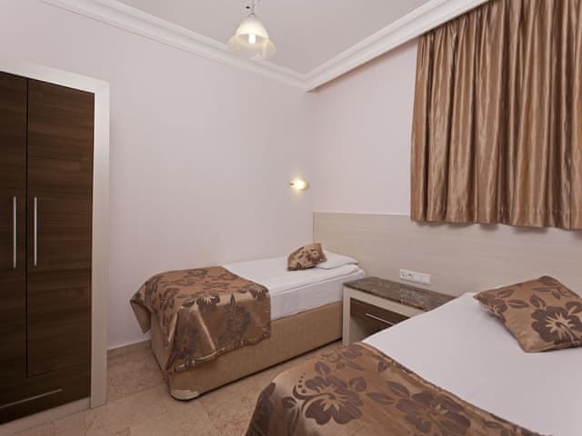 Family Room, 2 Bedrooms