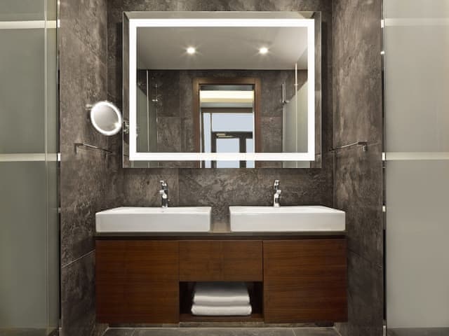 Club Suite, 1 King Bed, Terrace