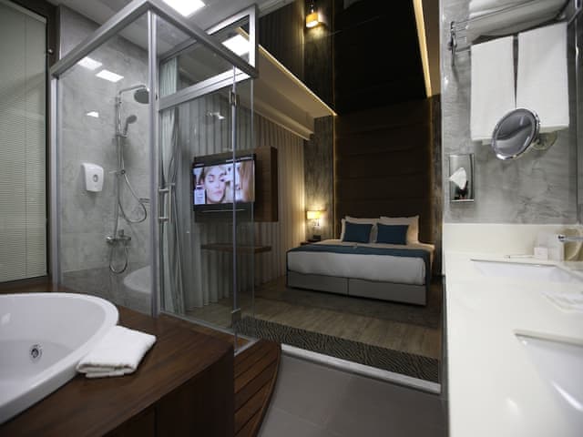 Premier Suite, 1 King Bed, Smoking, Jetted Tub