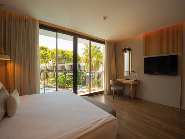 Grand Villa Pool Access
