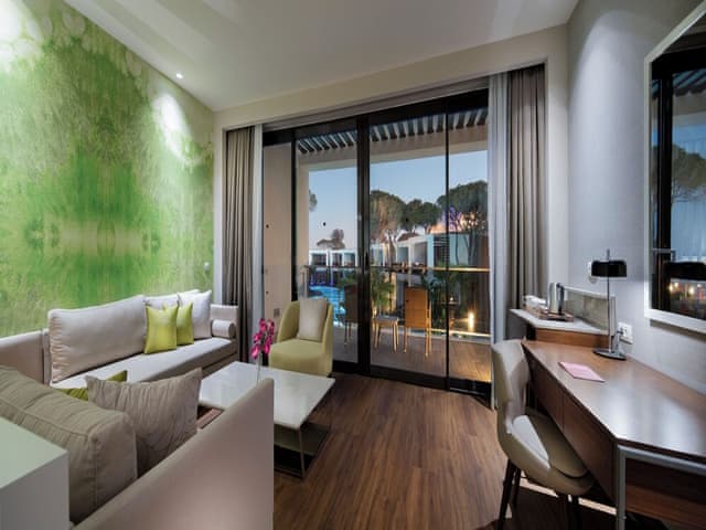 Garden Family Suite Pool View