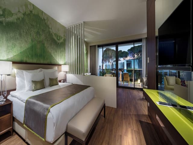 Garden Family Suite Pool View