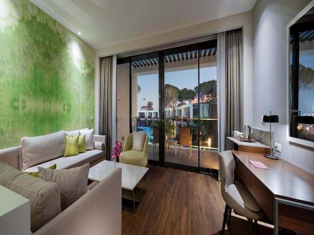 Garden Family Suite Pool View