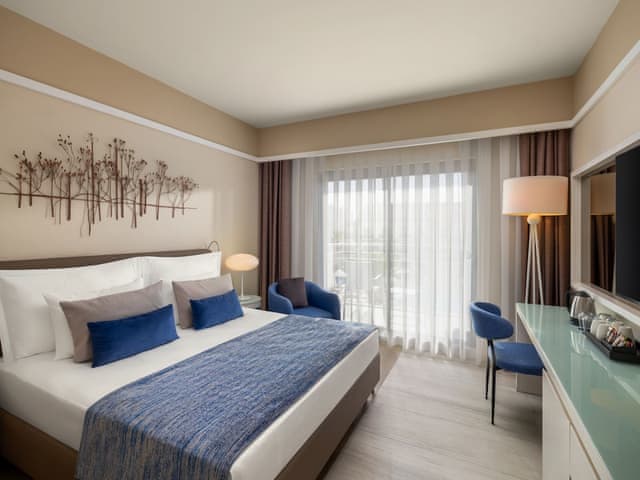 Family Room, Partial Sea View