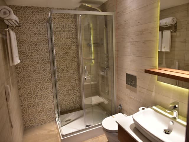 Deluxe Çift Kişilik veya İki Tek Kişilik Yataklı Oda