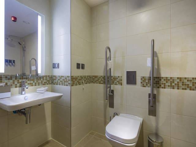 Room, 1 Queen Bed, Accessible, Non Smoking (Roll-in Shower)