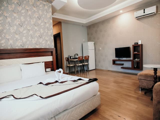 Delüks Üç Kişilik Oda